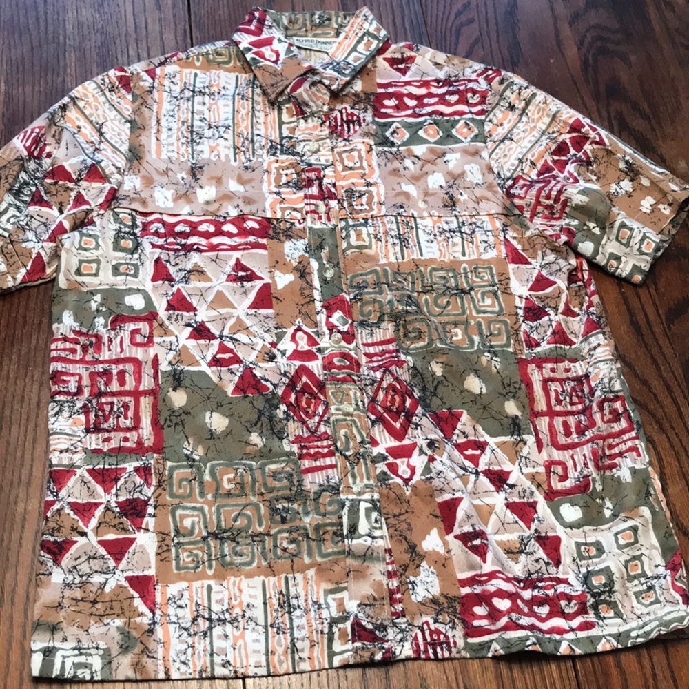 Short sleeve button down